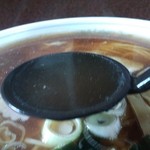 丸栄食堂 - スープ。リフト(^-^)/レンゲが黒いからわからない…(^_^;)