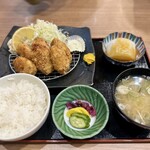 食事処 八幡屋 - 料理写真:カキフライ定食