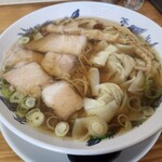 支那そば へいきち - ワンタン麺