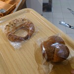 Kattan - さつまいもフランス(260円)ちぎりパン(210円)