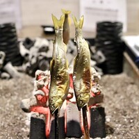 料亭 長坂 - １時間半前から焼いてある鮎