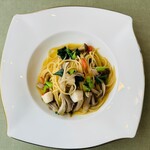 Itaria youritsu imbado - 帆立貝柱と茸のスパゲッティ