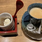 茶茶丸 - ほうじ茶プリンとコーヒー