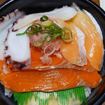 魚丼 - 