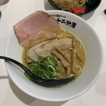 近江熟成醤油ラーメン 十二分屋 - 