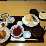 銀座 天一 - 小天丼と天ぷら膳。