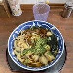 立ち喰いうどんの はじめ - すじうどん＋トッピング油かす