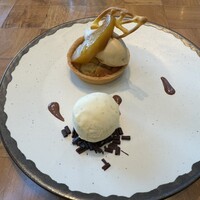 ザ タヴァン グリル＆ラウンジ - 