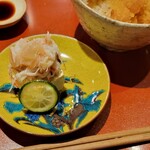 麦と麺助 - どういう角度？