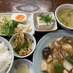 226411712 - 八宝菜定食￥1,340 接写