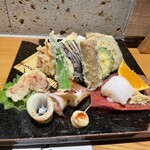 吉祥寺 三うら - イカの天ぷら　イカ天国になっとる