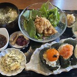 Sumibiyaki To Gendaiwashoku Rooji - 日替りおにぎり定食