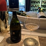 ユイティエム コナミ - 