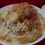 Ramen Jirou Chibaten - ラーメン小＋豚追加＋生卵（ヤサイ・アブラ）