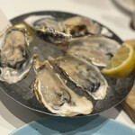 Emit Fish Bar Oyster And Grill - 