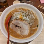 Ramen Ren - 味噌らーめん並盛野菜マシ無料1050円