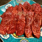 炭火焼肉ノぶる - ネクタイ❣️赤身で超やわらか希少部位❣️