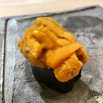 Sushi Ryuuma - ⑪バフンウニ　北海道　浜中　一口サイズの限界に挑む