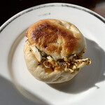 Pane Ho Maretta - プルドポーク×春キャベツ×グレープフルーツマスタードのパニーニ ¥290