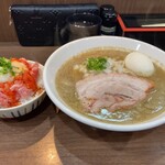 ヌードル＆スパイスカレー 今日の1番 - 