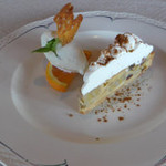 Earny's - ドルチェ：バナナタルトジェラート添え