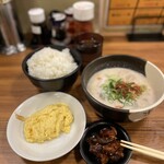 老虎苑 - かす汁定食＠500円とスクランブル玉子＠200円