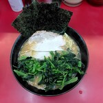 横浜ラーメン 相馬家 - ラーメン並800円＋ほうれん草150円