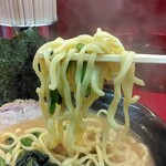 横浜ラーメン 相馬家 - 麺リフト