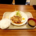 マルマス食堂 - 生姜焼き定食(ご飯少なめ) 930円
