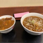 Ekisoba Yaokiya - ミニカレー丼とかけ蕎麦のセット（680円）