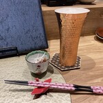 kappou 箸 - ビール　サービスの海鮮小鉢
