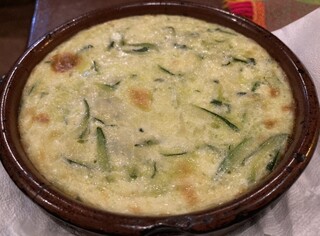 SALSITA - ズッキーニのプディン（S）800円、生クリームと卵とチーズのふわふわの生地にメキシコでとてもポピュラーな野菜のズッキーニがたくさん入ってる。メキシコ版の茶碗蒸しって感じ。