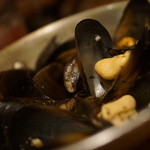 バール エ ターヴォラ カルダ ラ・ジョストラ - ムール貝の白ワイン蒸し