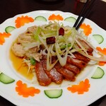 Chinese Dining 私家菜館・福 - ・蒸し鶏の葱油ソース／自家製チャーシュー