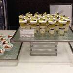 カフェ トスティーナ - シャインマスカットのヴェリーヌ、タルトフィグ