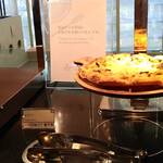 カフェ トスティーナ - ガパオピザ