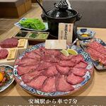 Yakiniku Horumon Zakuro - 