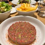 NOURA - 馬肉のタルタルステーキとポムフリット