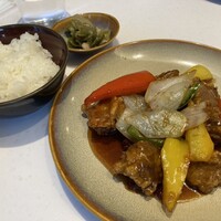 モダンチャイニーズブラッセリ― HALOW - 酢豚 モダンチャイニーズブラッセリ― HALOW - 酢豚