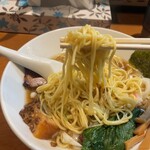小半 - 麺リフトしてみました