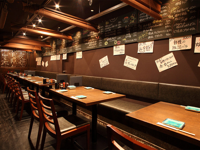 座席 : 豚焼き田2DEN－due （デンドゥエ） - 近鉄名古屋/居酒屋