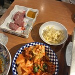 焼肉ホルモン大衆酒場 真 肉焼屋 - 