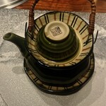 Yakiniku Ushijirushi - ①テールと旬のきのこの土瓶蒸し