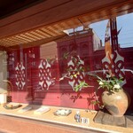 鍵善良房 - 京都の風格を感じさせますね。