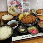 Tonkatsu Eichan - しあわせの一食。たくさん食べたくて米の娘ぶたちゃんの一口ヒレカツも追加。