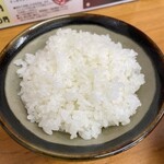 とんかつ 栄ちゃん - ぴかぴかご飯。いつ食べても最高の炊き上がり。
