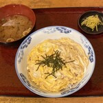 Marukame - 玉子丼･味噌汁･漬物