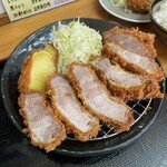 とんかつ 栄ちゃん - 藏尾ポークちゃん。素敵な火入れ。