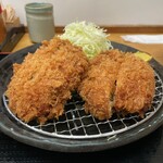 とんかつ 栄ちゃん - 霧島オリーブ赤豚ちゃんメンチカツ。