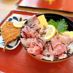 Nidaime Noguchi Sengyoten - 肉厚アジフライと紅白丼